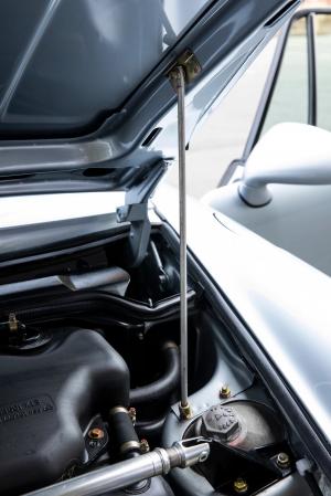 Porsche 911 Carrera RS 3.6 Touring 1992 года  (WW)